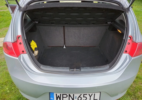 Seat Leon cena 11000 przebieg: 330950, rok produkcji 2005 z Płońsk małe 137